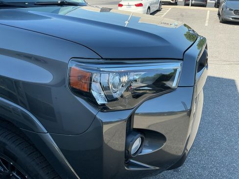 Used 2019 Toyota 4Runner SR5 Premium AWD/4WD image 28