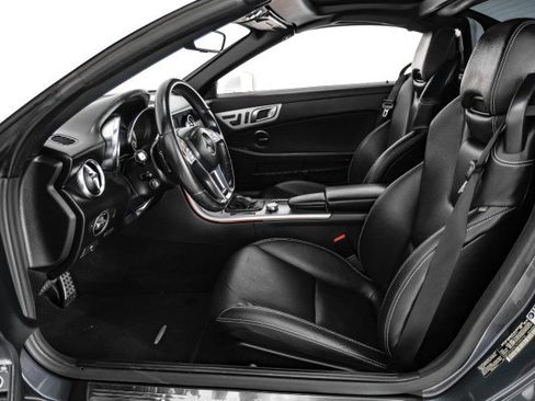 Used 2014 Mercedes-Benz SLK 250 image 32