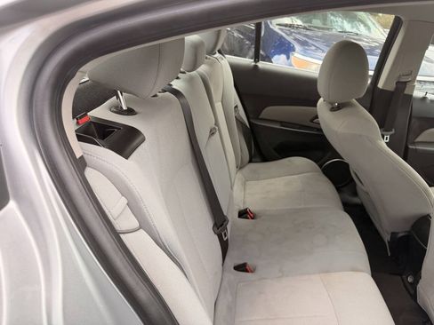 Used 2011 Chevrolet Cruze LT FWD image 16