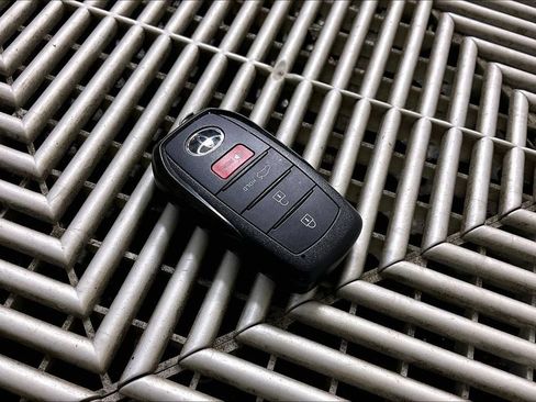 Used 2024 Toyota Corolla LE FWD image 11
