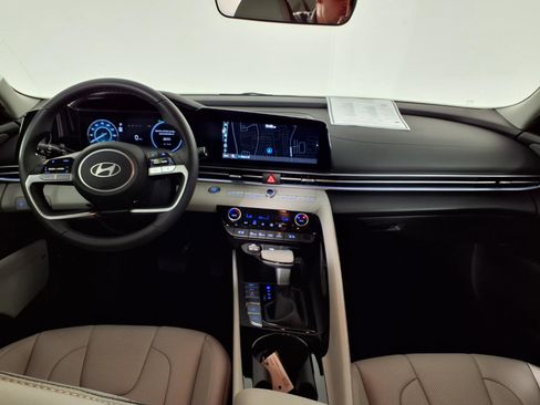 Certified 2024 Hyundai Elantra Limited image 14