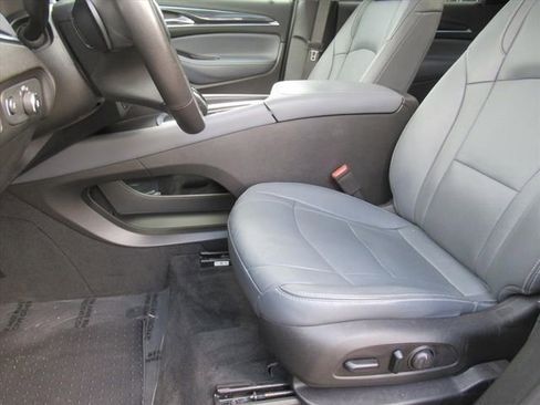 Used 2020 Buick Enclave Essence w/ Sound and Sites Package image 15