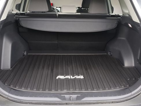Certified 2023 Toyota RAV4 XLE w/ Convenience Package FWD image 18