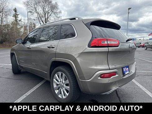 Used 2017 Jeep Cherokee Overland w/ Technology Group FWD image 8