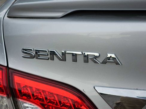 Used 2014 Nissan Sentra SR w/ Premium Package FWD image 13