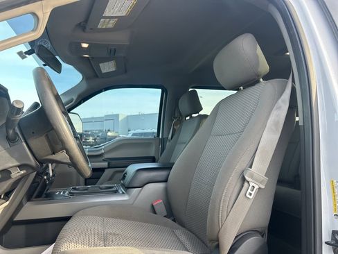 Used 2017 Ford F250 XLT w/ XLT Premium Package image 9