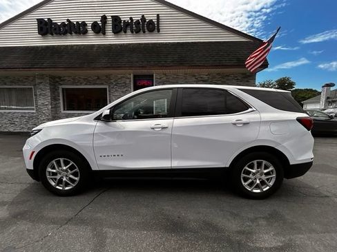 Used 2023 Chevrolet Equinox LT AWD/4WD image 4