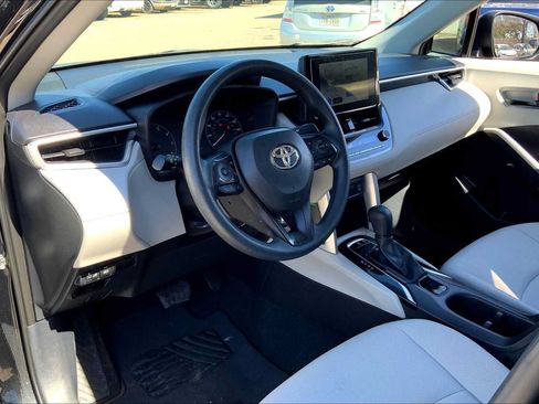 Used 2024 Toyota Corolla Cross L FWD image 16