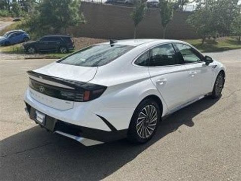 Used 2025 Hyundai Sonata SEL FWD image 5