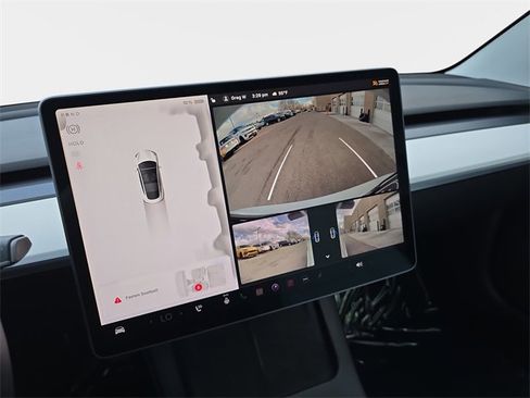 Used 2022 Tesla Model 3 Performance image 26