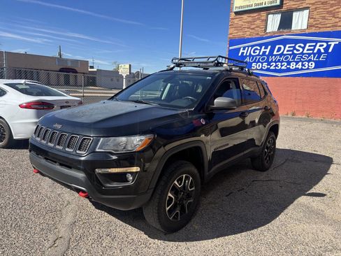 Used 2019 Jeep Compass Trailhawk w/ Popular Equipment Group AWD/4WD image 4