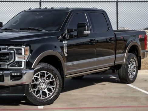 Used 2022 Ford F250 Lariat w/ Lariat Ultimate Package image 5