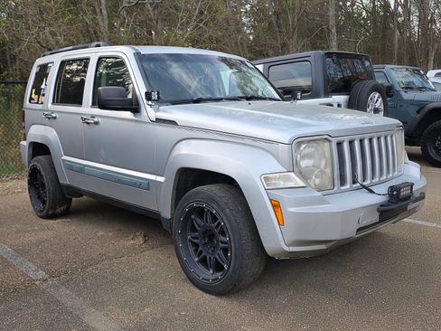 Used 2008 Jeep Liberty Sport w/ Popular Equipment Group image 3