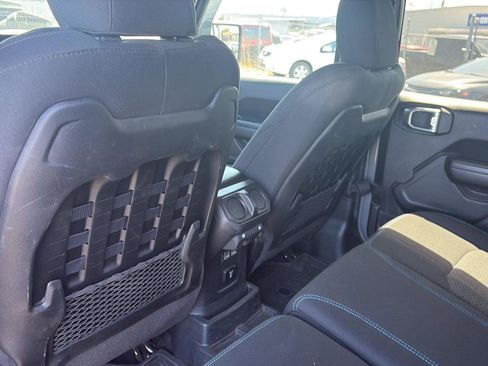 Used 2021 Jeep Wrangler Unlimited Rubicon 4xe w/ Cold Weather Group AWD/4WD image 24