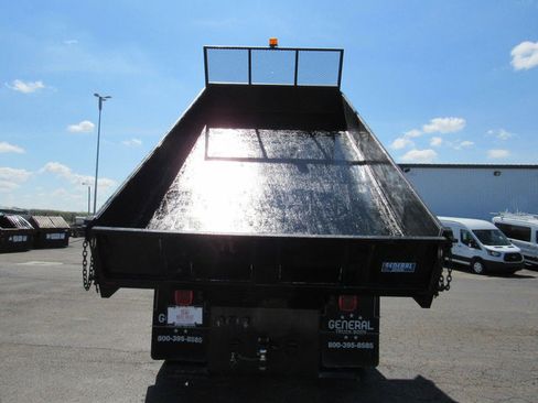 Used 2022 Ford F750 2WD Regular Cab Super Duty image 37