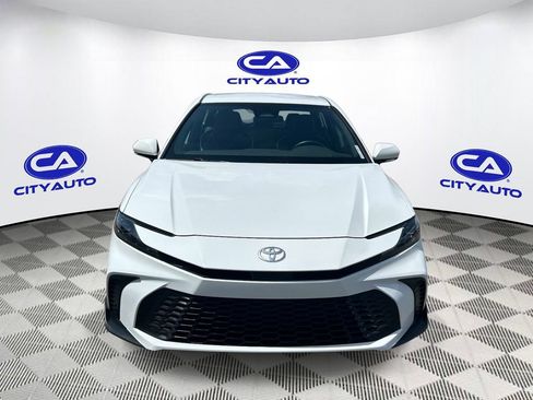 Used 2026 Toyota Camry SE FWD image 10