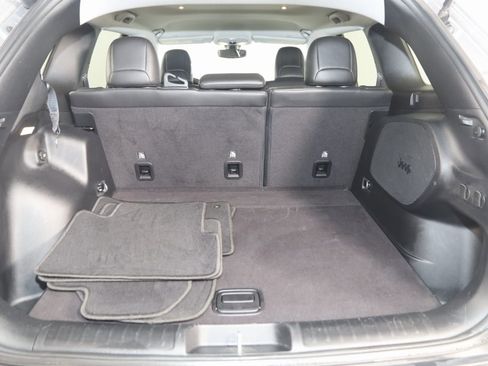 Used 2020 Jeep Cherokee Limited image 46