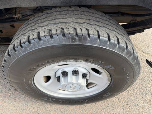 Used 2018 Chevrolet Express 2500 Extended w/ Driver Convenience Package image 30