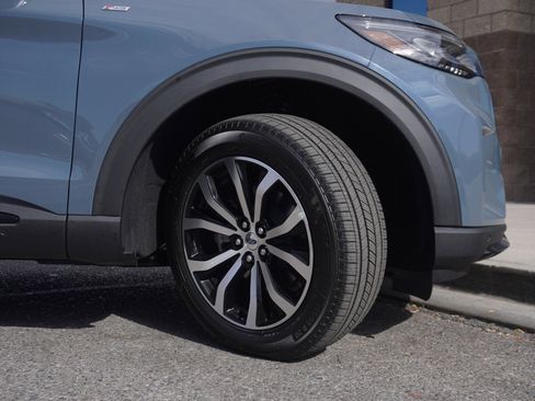 New 2026 Ford Explorer ST-Line image 13