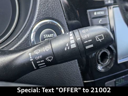 Used 2019 Nissan Rogue SV image 27