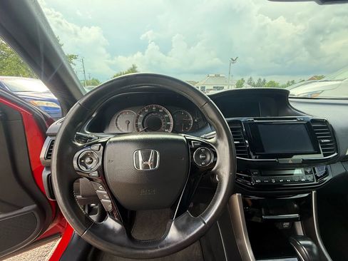 Used 2017 Honda Accord EX-L image 13