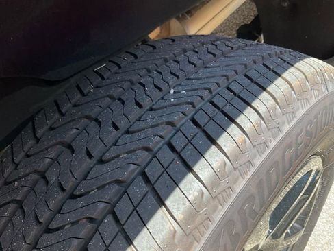 Used 2024 Chevrolet Silverado 1500 Custom Trail Boss AWD/4WD image 15