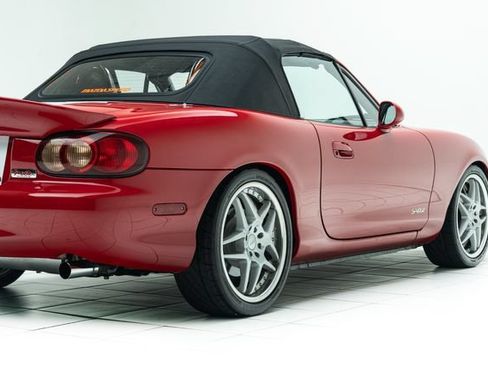 Used 2001 MAZDA MX-5 Miata RWD image 14