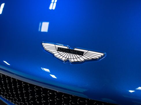 Used 2023 Aston Martin DBS Coupe RWD image 16