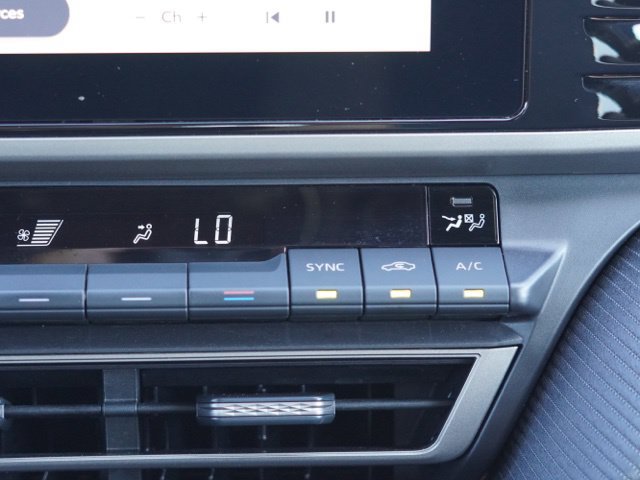 Certified 2025 Toyota Camry SE w/ Convenience Package FWD image 30