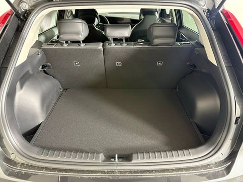 New 2026 Kia Niro EX FWD image 18