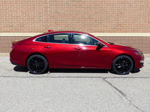 Used 2021 Chevrolet Malibu LT w/ Sport Edition FWD image 11