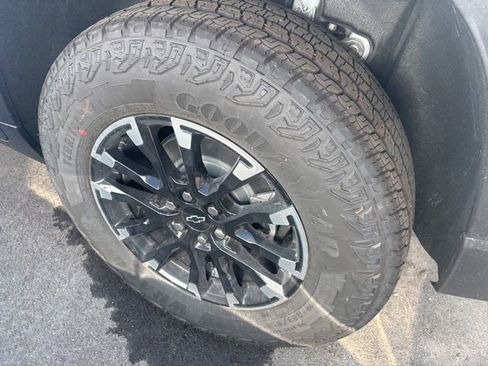 New 2026 Chevrolet Traverse Z71 w/ Enhanced Driving Package image 8