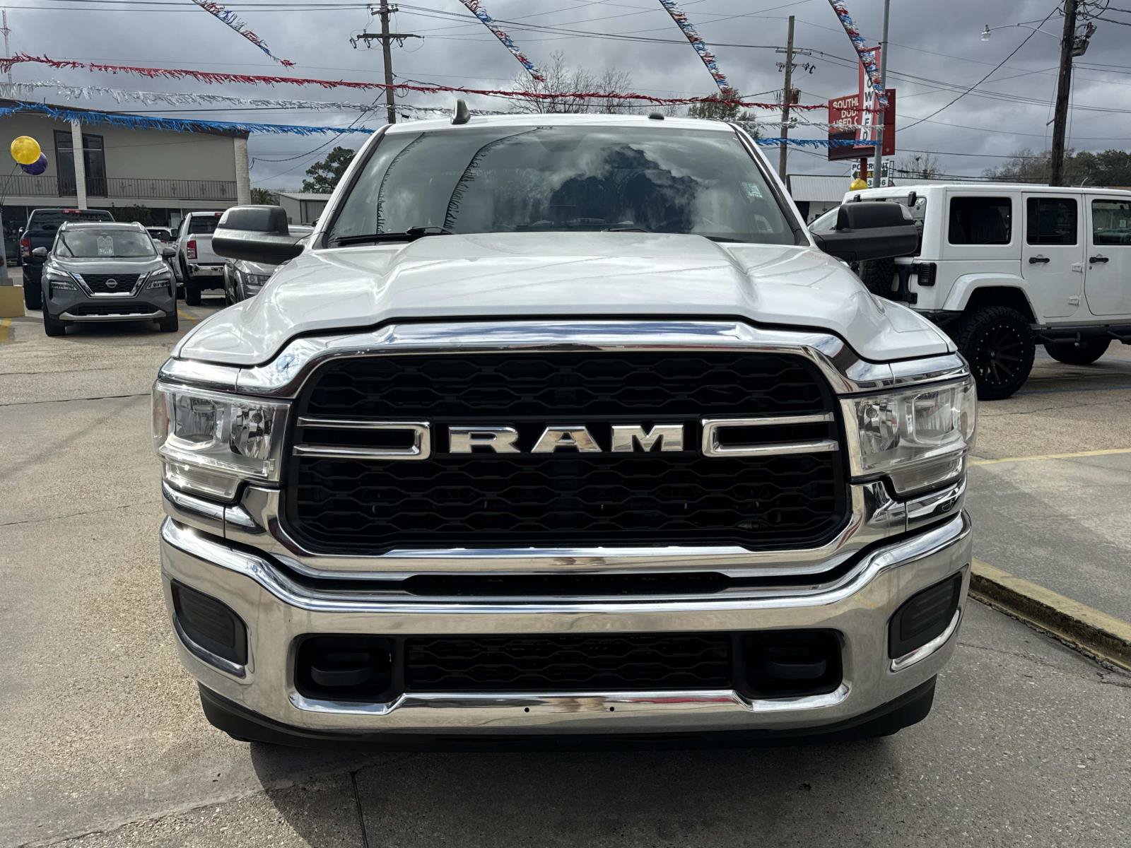 Used 2021 RAM 2500 Tradesman w/ Chrome Appearance Group AWD/4WD image 2