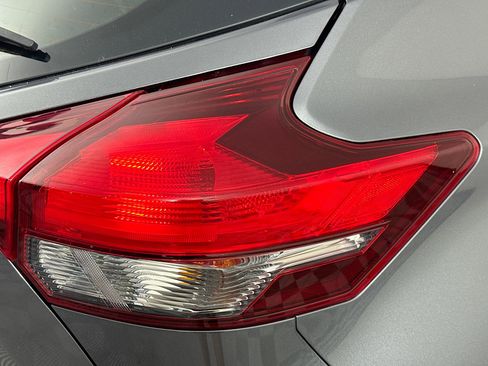 Used 2019 Nissan Kicks SV image 33