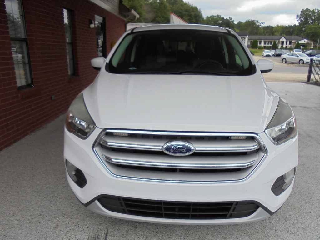 Used 2017 Ford Escape SE AWD/4WD image 3