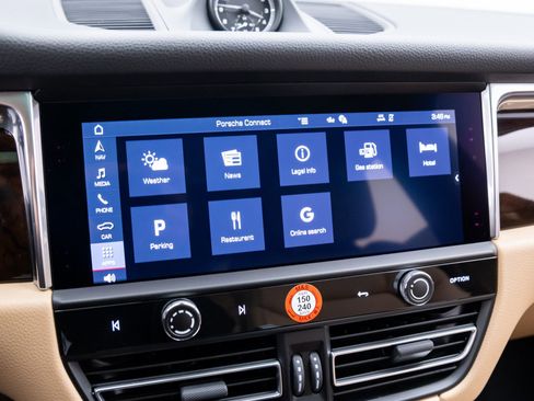 New 2026 Porsche Macan image 25