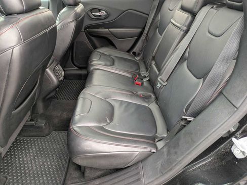 Used 2014 Jeep Cherokee Trailhawk w/ Comfort/Convenience Group image 20