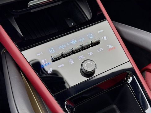 New 2025 Porsche Cayenne S image 22