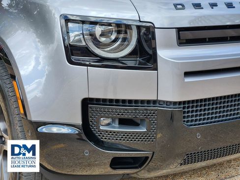 Used 2023 Land Rover Defender 110 X-Dynamic SE image 9