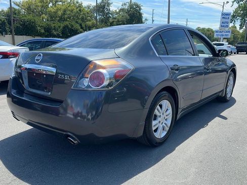 Used 2011 Nissan Altima 2.5 SL w/ 2.5SL Pkg FWD image 8
