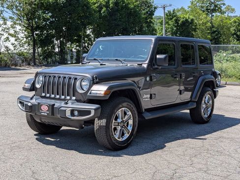 Certified 2019 Jeep Wrangler Unlimited Sahara w/ Dual Top Group AWD/4WD image 10