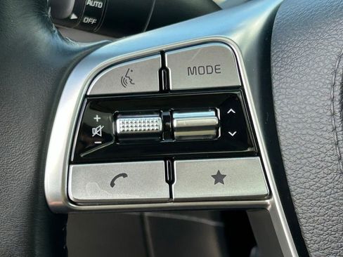 Used 2025 Kia Telluride S FWD image 22