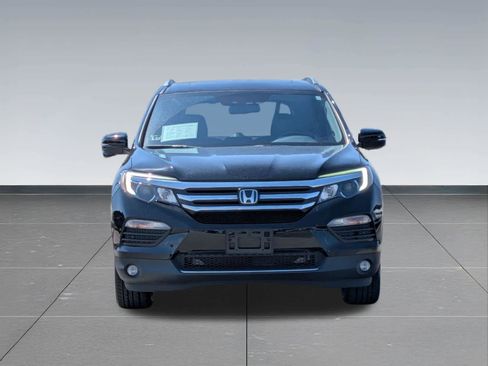 Certified 2017 Honda Pilot Touring image 8