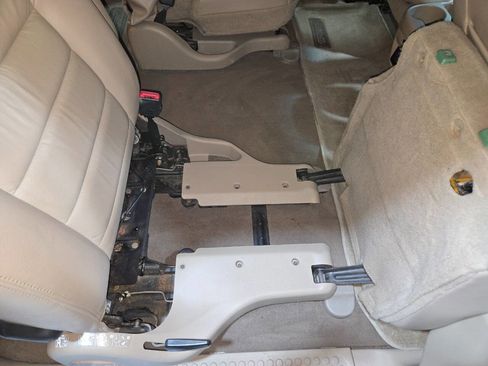 Used 2004 Ford Excursion Limited image 89