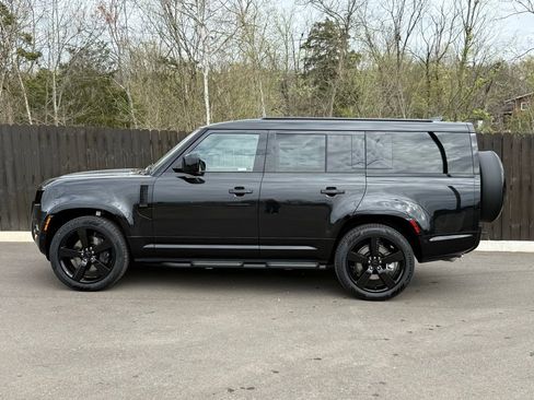 New 2026 Land Rover Defender 130 X-Dynamic SE AWD/4WD image 2