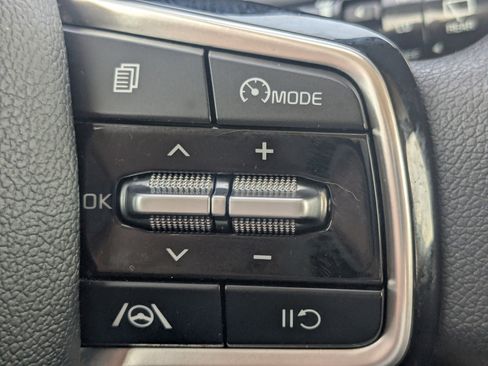 Certified 2023 Kia Sorento LX image 31