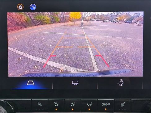 Used 2023 Chevrolet Colorado LT w/ LT Convenience Package III image 19