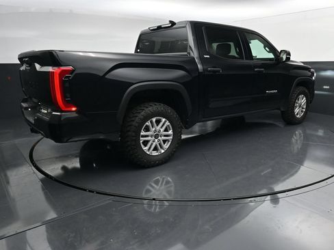 Used 2024 Toyota Tundra SR5 w/ SR5 Convenience Package AWD/4WD image 8