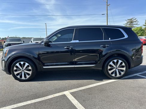 Used 2021 Kia Telluride S image 9
