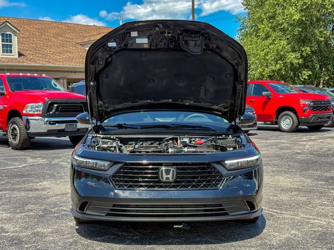 Used 2024 Honda Accord EX image 32